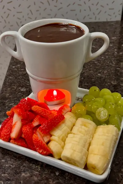 Fondue de chocolate com frutas